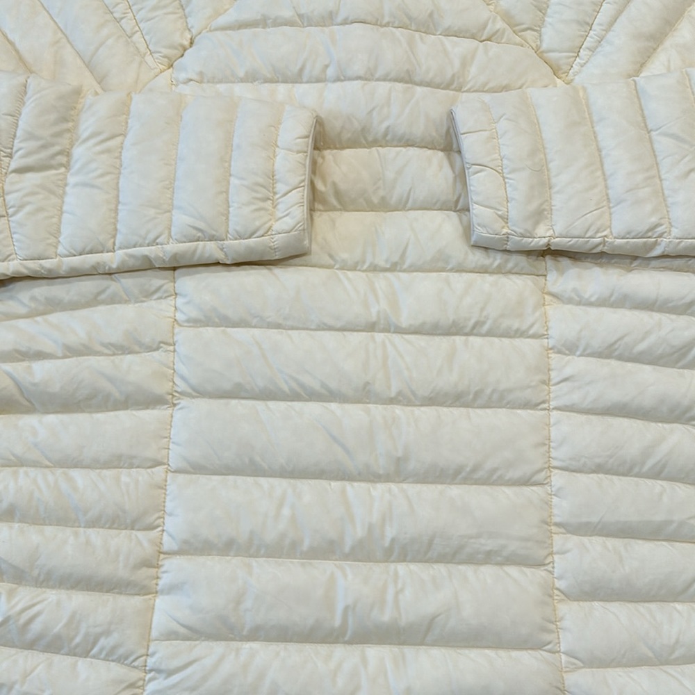 PATAGONIA | Women's Down Jacket - Picture 8 of 9